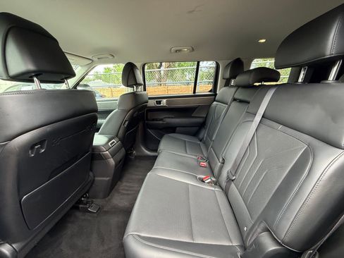 Used 2025 Hyundai Santa Fe SEL AWD/4WD image 24
