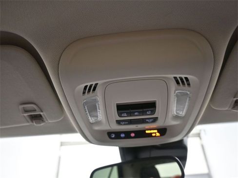 Used 2023 Buick Envision Essence w/ Sport Touring Package image 12