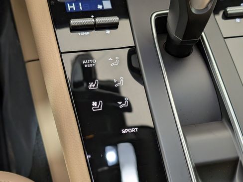 New 2026 Porsche Macan image 25