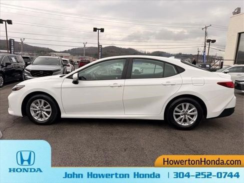 Used 2026 Toyota Camry LE image 5