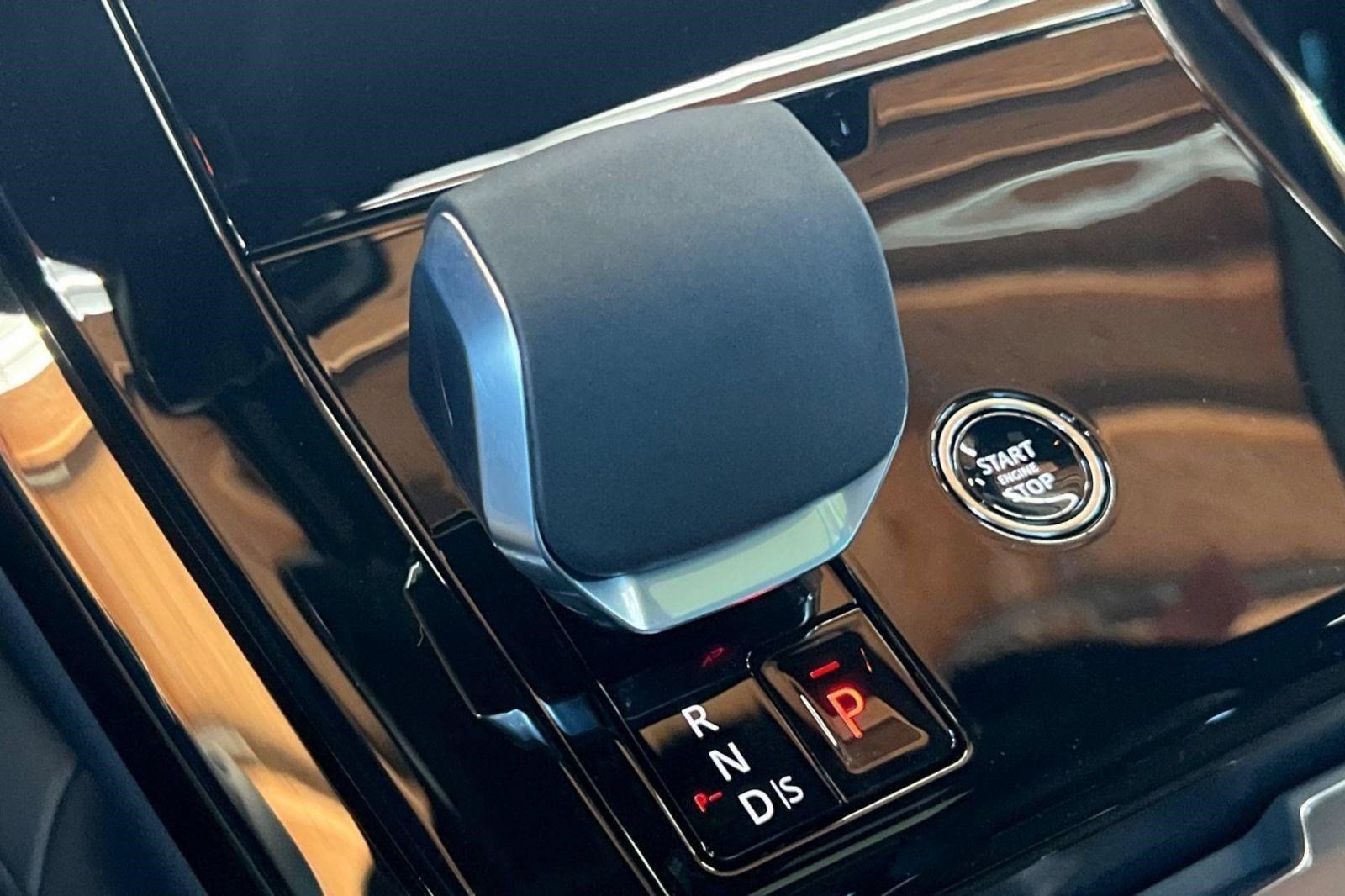New 2026 Land Rover Range Rover Sport SE AWD/4WD image 14