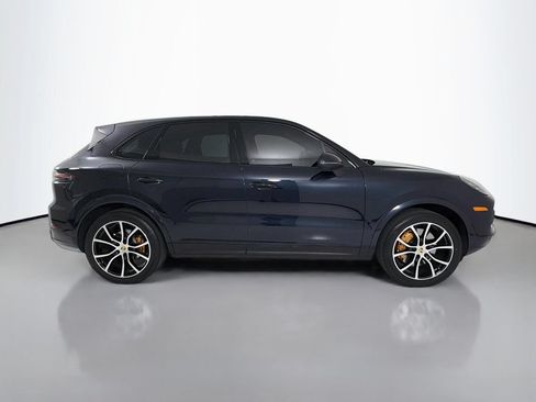 Certified 2023 Porsche Cayenne AWD/4WD image 8