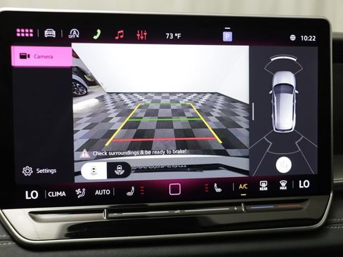 Used 2026 Volkswagen Tiguan SE w/ Panoramic Sunroof Package AWD/4WD image 9