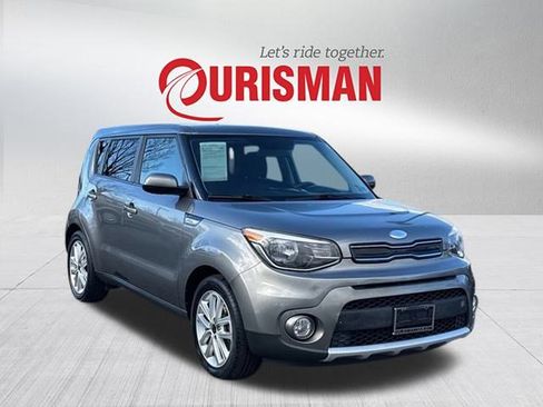 Used 2017 Kia Soul + image 1