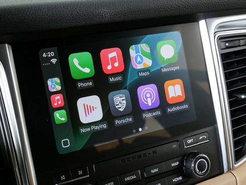 Used 2017 Porsche Macan image 15