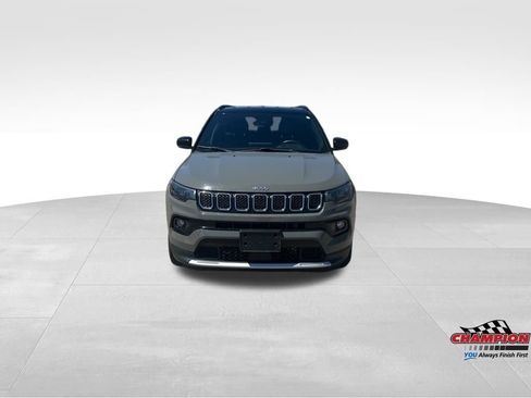 Used 2023 Jeep Compass Limited image 9