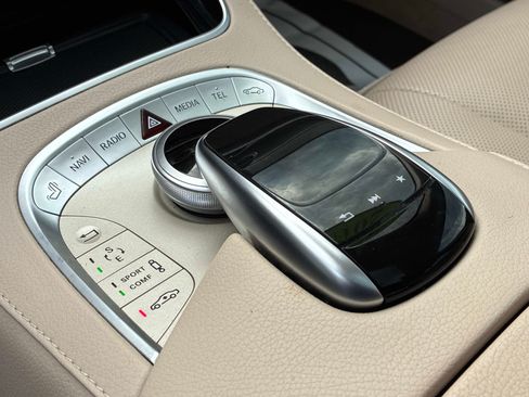 Used 2017 Mercedes-Benz S 550 4MATIC Sedan image 37