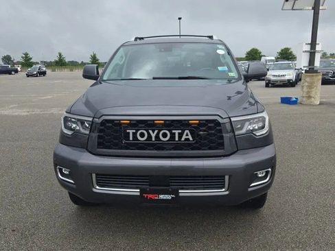 Used 2019 Toyota Sequoia Platinum w/ Carpet Mat Package (TMS) AWD/4WD image 5
