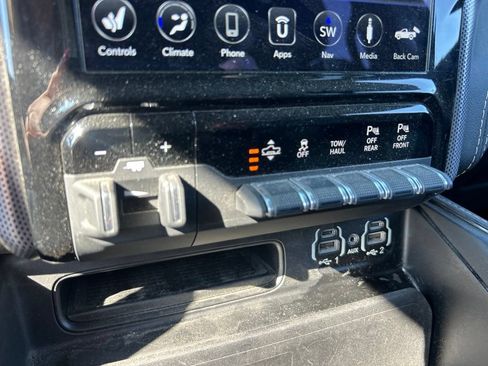 Used 2021 RAM 1500 Limited w/ Protection Group AWD/4WD image 13