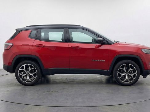 Used 2025 Jeep Compass Limited AWD/4WD image 11