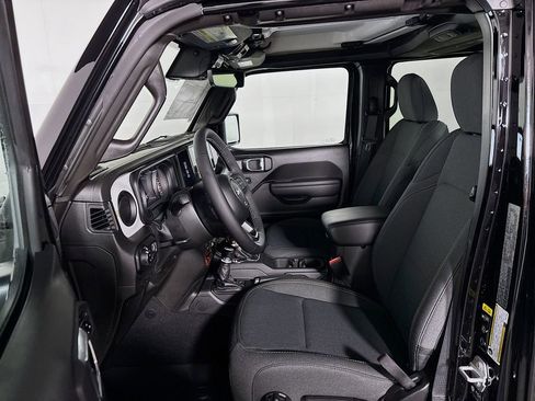 New 2025 Jeep Gladiator Willys image 11