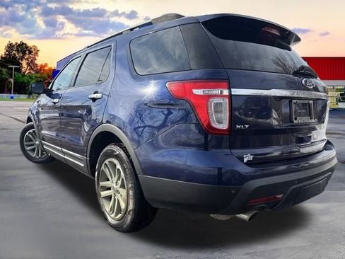 Used 2011 Ford Explorer XLT w/ Trailer Tow Pkg image 5