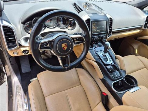 Used 2015 Porsche Cayenne S AWD/4WD image 10