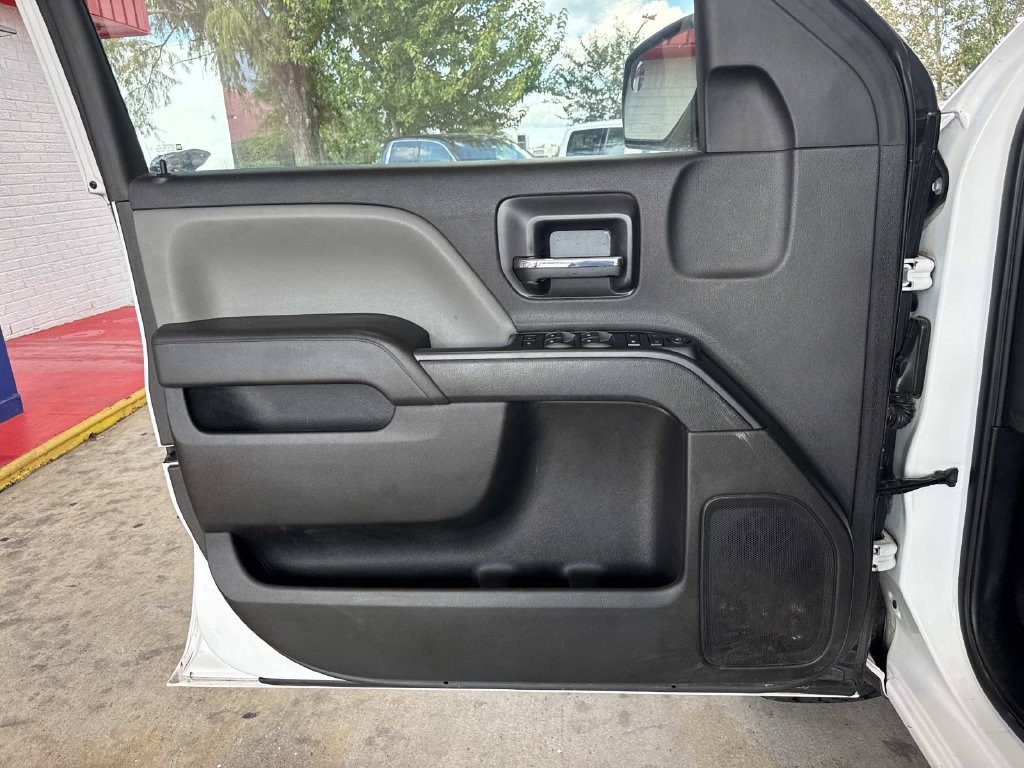 Used 2018 Chevrolet Silverado 1500 Custom w/ Custom Value Package RWD image 20
