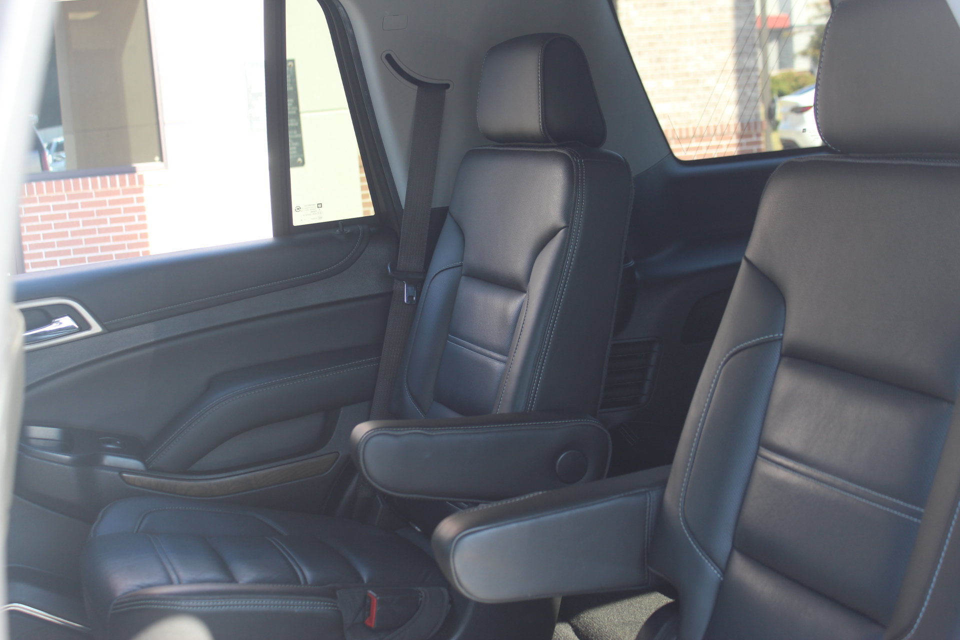 Used 2018 GMC Yukon Denali w/ Denali Ultimate Package RWD image 29