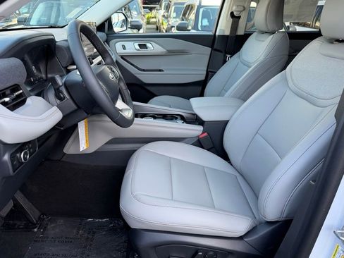 New 2026 Ford Explorer Active w/ Active Comfort Package image 13