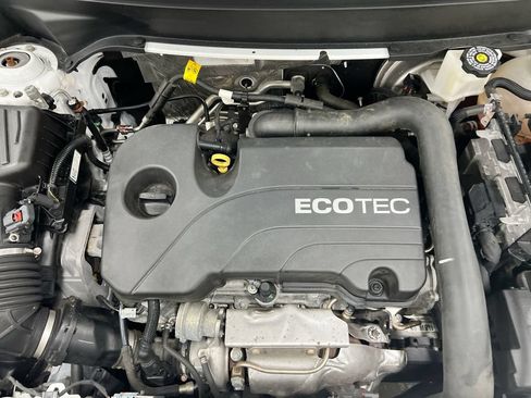 Used 2022 Chevrolet Equinox LT FWD image 24