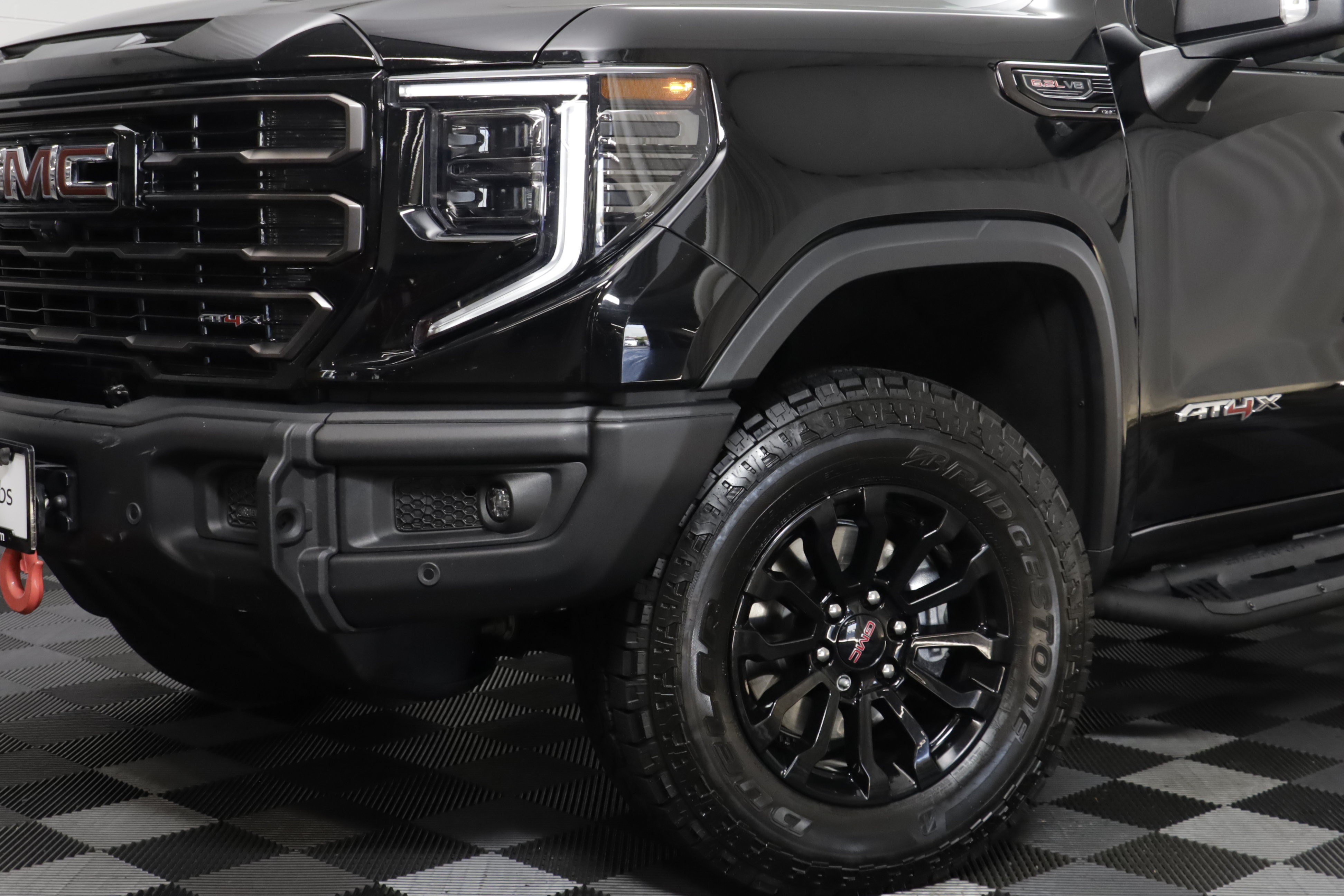 Used 2023 GMC Sierra 1500 AT4X AWD/4WD image 3