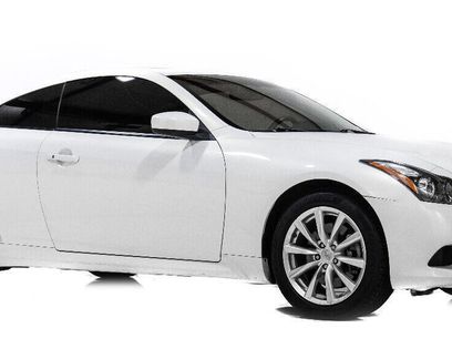 Used 2011 INFINITI G37 Journey w/ Premium Pkg