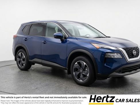 Used 2025 Nissan Rogue SV AWD/4WD image 1