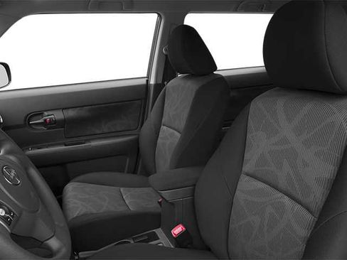 Used 2014 Scion xB FWD image 6