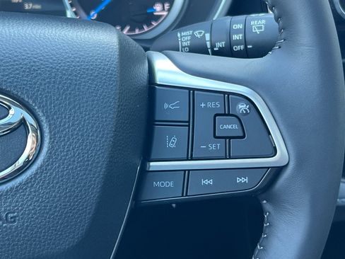 New 2026 Toyota Highlander XLE AWD/4WD image 55