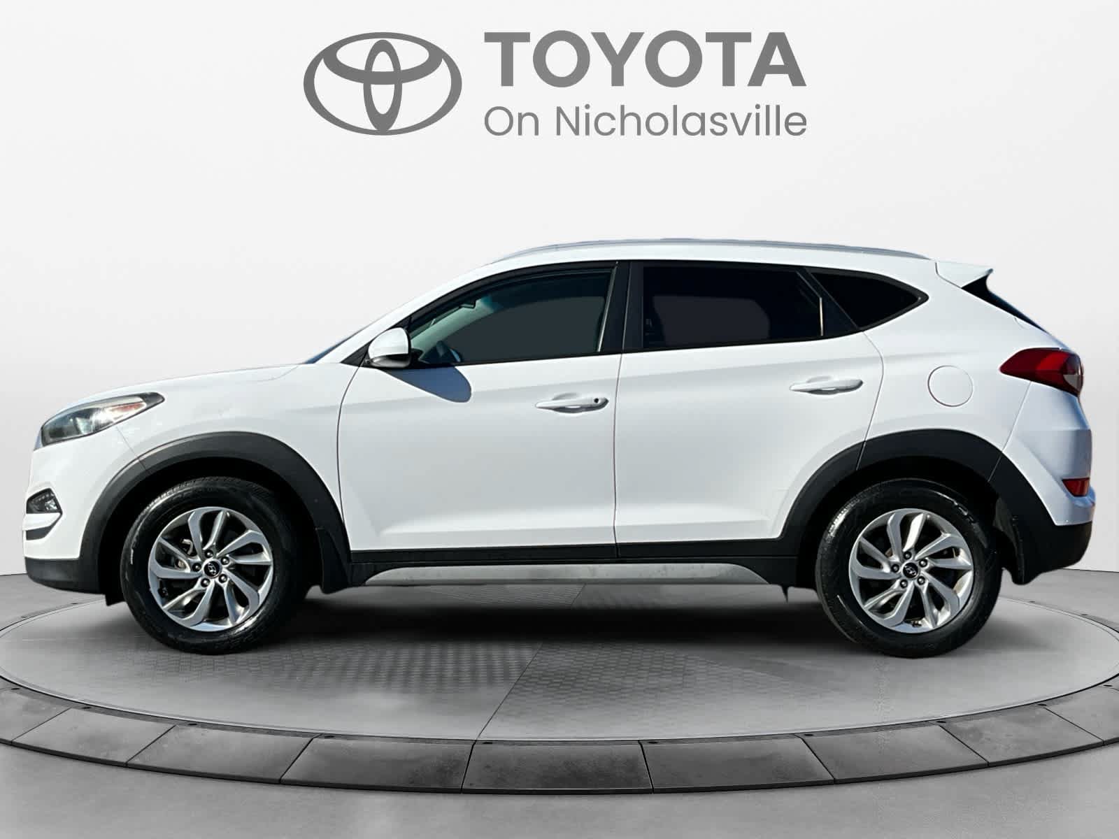 Used 2018 Hyundai Tucson SEL w/ Cargo Package AWD/4WD image 2