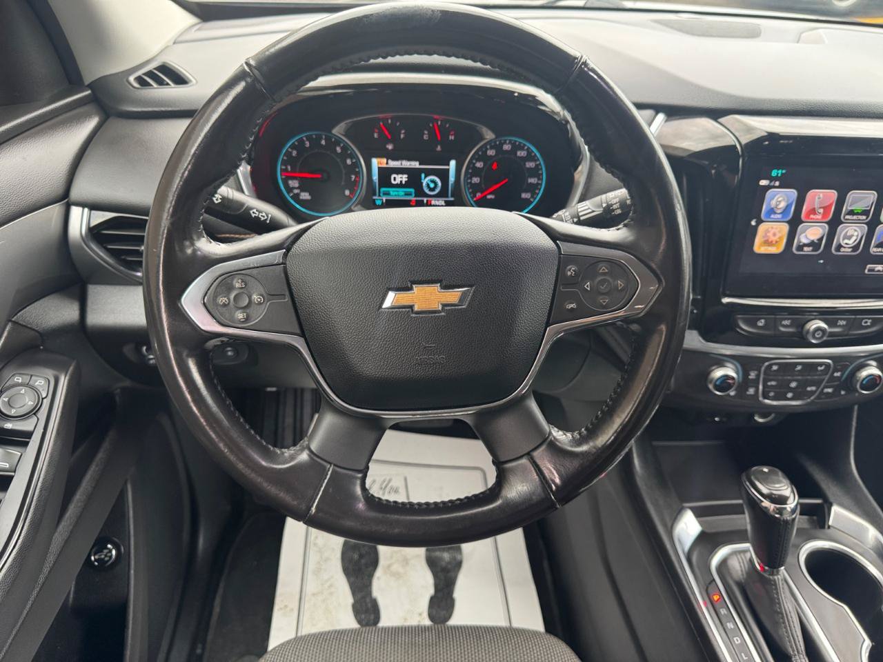 Used 2019 Chevrolet Traverse LT FWD image 11