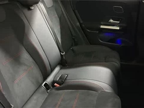 Certified 2025 Mercedes-Benz GLA 250 4MATIC image 33