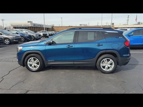 Certified 2020 GMC Terrain SLE w/ Driver Convenience Package image 5