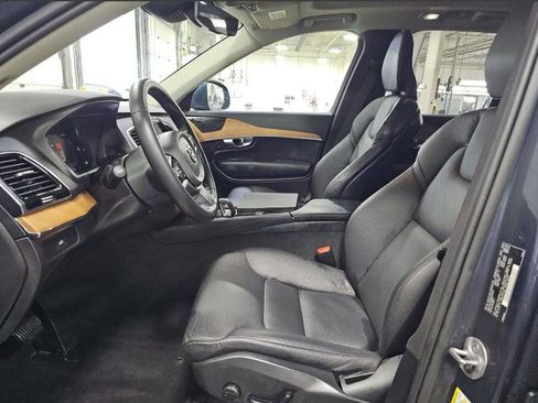 Certified 2024 Volvo XC90 B5 Plus w/ Protection Package Premier image 10
