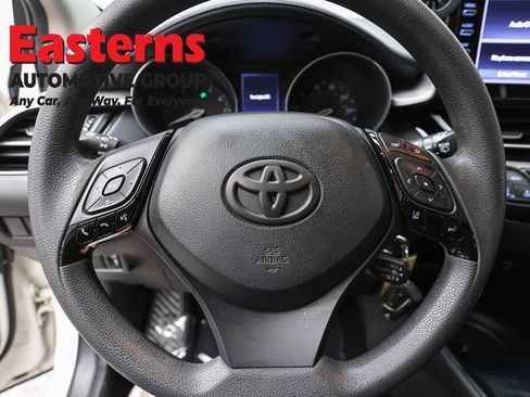 Used 2021 Toyota C-HR LE FWD image 10