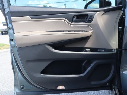 Used 2018 Honda Odyssey EX-L image 9