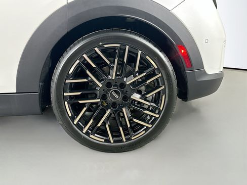 New 2026 MINI Cooper S image 32