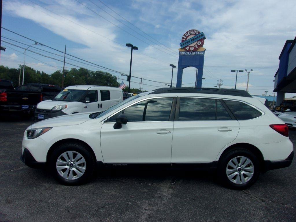Used 2018 Subaru Outback 2.5i AWD/4WD image 1