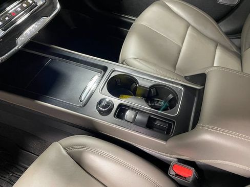 Used 2023 Lincoln Corsair AWD image 17