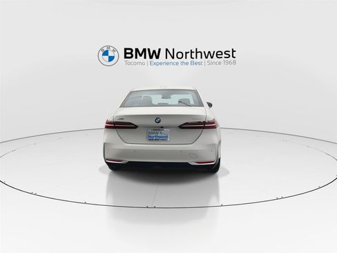 New 2026 BMW 530i xDrive w/ Convenience Package image 2