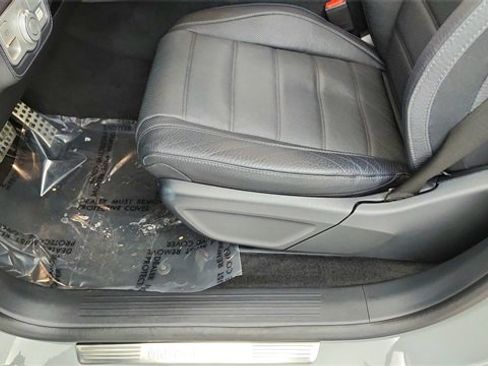 Used 2024 Mercedes-Benz GLS 450 4MATIC image 37