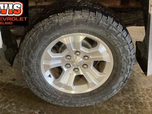 Used 2017 Chevrolet Silverado 1500 LT w/ All Star Edition AWD/4WD image 9
