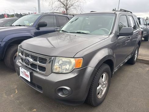Used 2010 Ford Escape XLS image 3