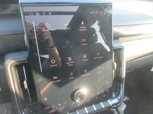 New 2026 GMC Yukon AT4 AWD/4WD image 19