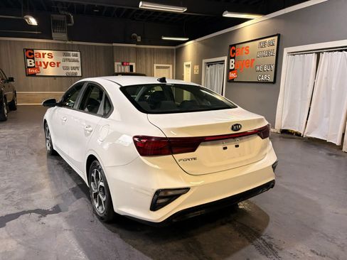 Used 2020 Kia Forte LXS FWD image 4