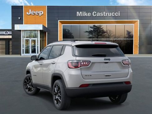 New 2026 Jeep Compass Latitude image 3