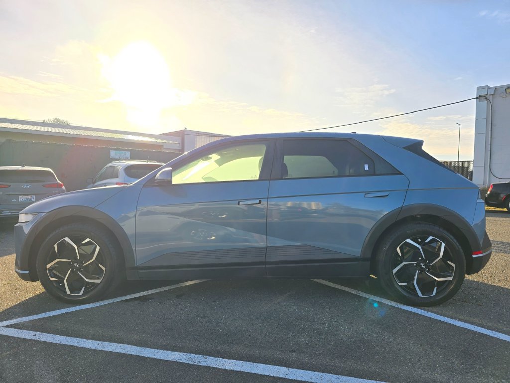 Used 2023 Hyundai Ioniq 5 SEL AWD/4WD image 4