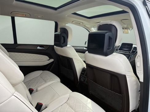 Used 2019 Mercedes-Benz GLS 550 4MATIC image 28