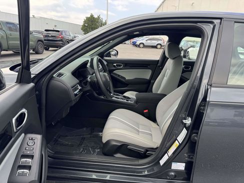 Certified 2025 Honda Civic Sport image 19