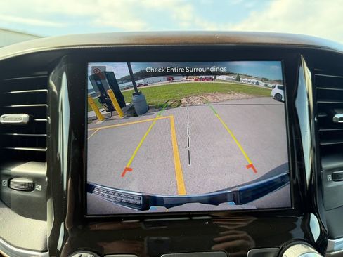 Used 2022 RAM 1500 Laramie AWD/4WD image 28