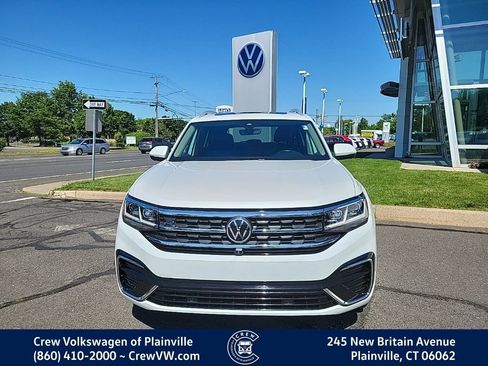 Certified 2022 Volkswagen Atlas SEL Premium AWD/4WD image 2