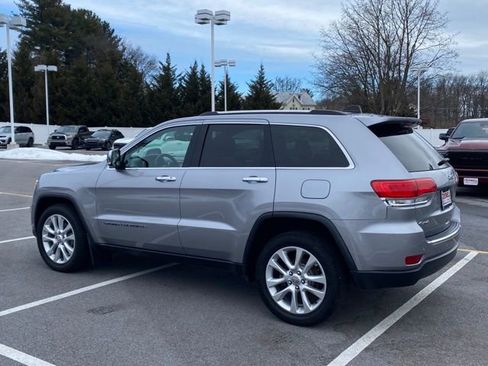 Used 2017 Jeep Grand Cherokee Limited image 3