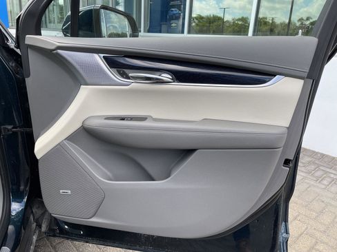 Used 2024 Cadillac XT6 Premium Luxury w/ LPO, Floor Liner Package AWD/4WD image 37